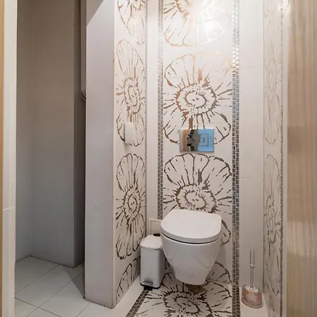 Deluxe With 2 Bedroom In Center * וארנה