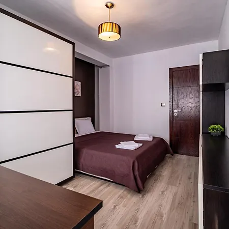 Deluxe With 2 Bedroom In Center 公寓 瓦爾納