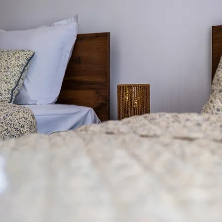 דירה Deluxe With 2 Bedroom In Center