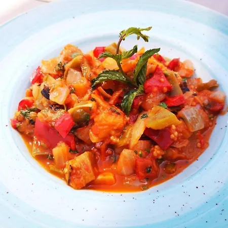 Deluxe With 2 Bedroom In Center *