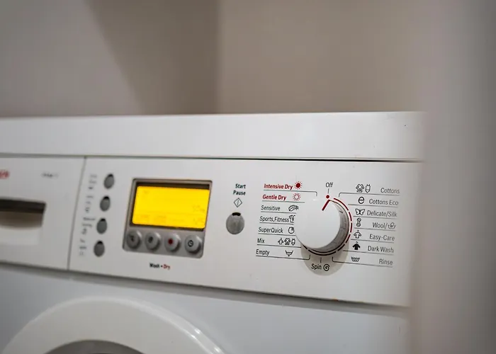 Deluxe With 2 Bedroom In Center Lägenhet