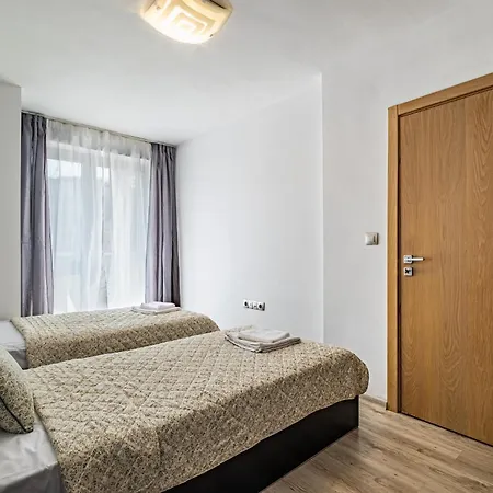 Appartement Deluxe With 2 Bedroom In Center Varna