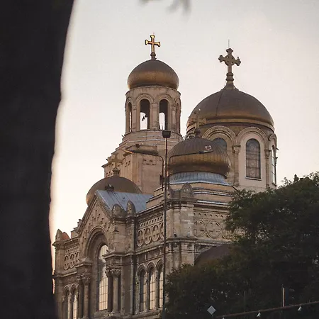 Deluxe With 2 Bedroom In Center Apartment Varna