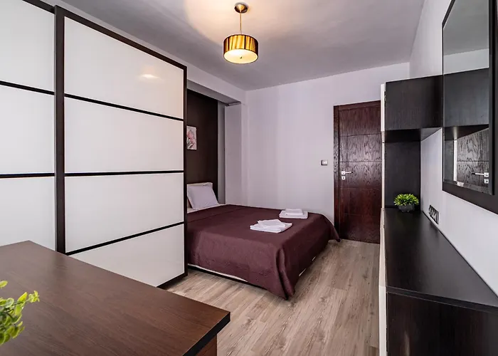 Deluxe With 2 Bedroom In Center Apartment Varna