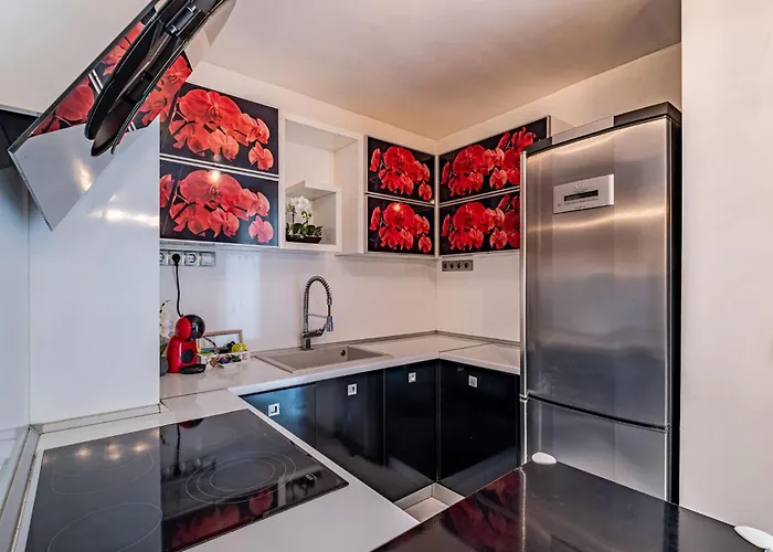 Deluxe With 2 Bedroom In Center Lägenhet *